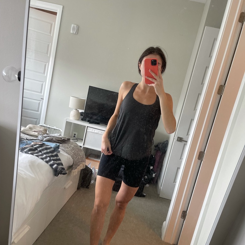 Lululemon workout tank